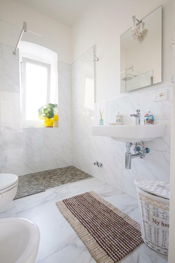 La Casa Del Vento Apartment ลาสเปเซีย ภายนอก รูปภาพ