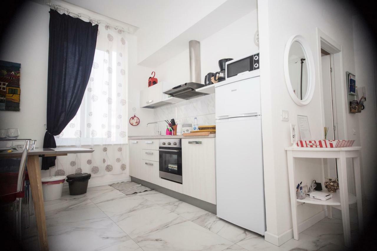 La Casa Del Vento Apartment ลาสเปเซีย ภายนอก รูปภาพ